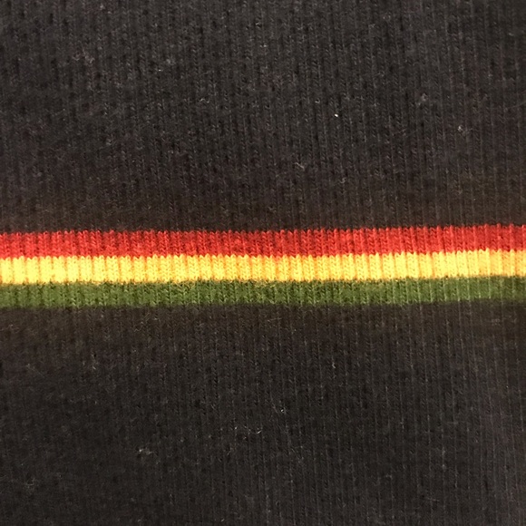 Crop Top Rasta Rose 🌹 - Picture 5 of 6